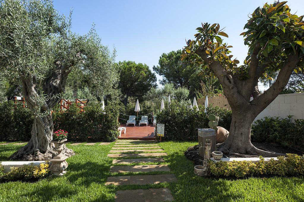 Villa Collina จีอาร์ดีนี นักซอส ภายนอก รูปภาพ