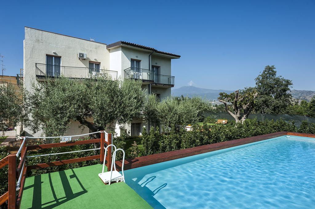Villa Collina จีอาร์ดีนี นักซอส ภายนอก รูปภาพ