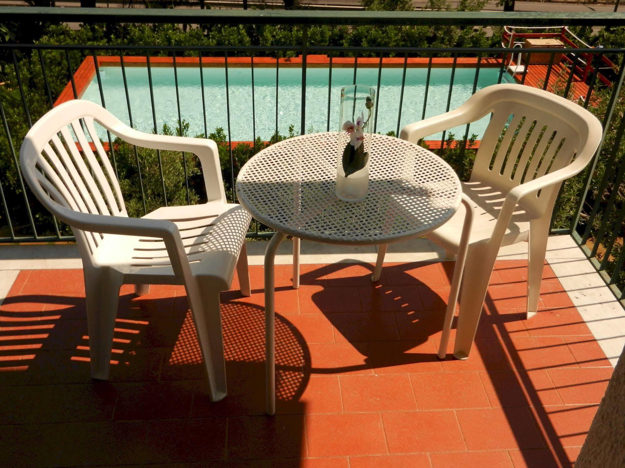 Villa Collina จีอาร์ดีนี นักซอส ภายนอก รูปภาพ