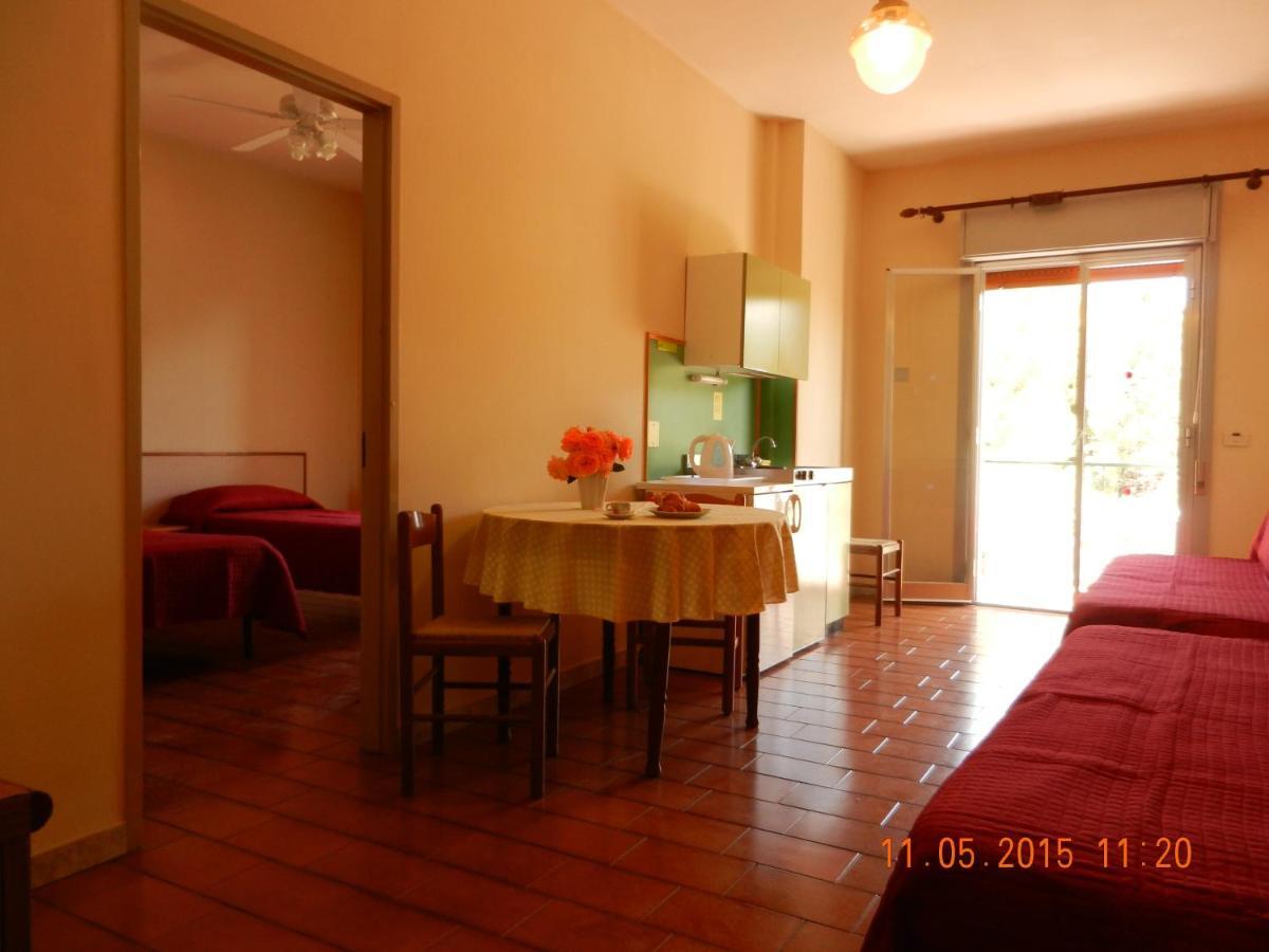 Villa Collina จีอาร์ดีนี นักซอส ห้อง รูปภาพ